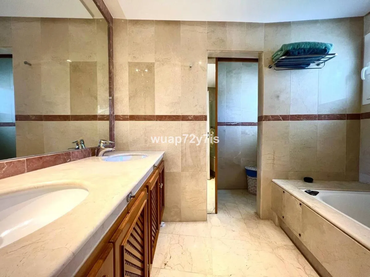 43f325c2-e320-4031-9475-b8d4ce501682