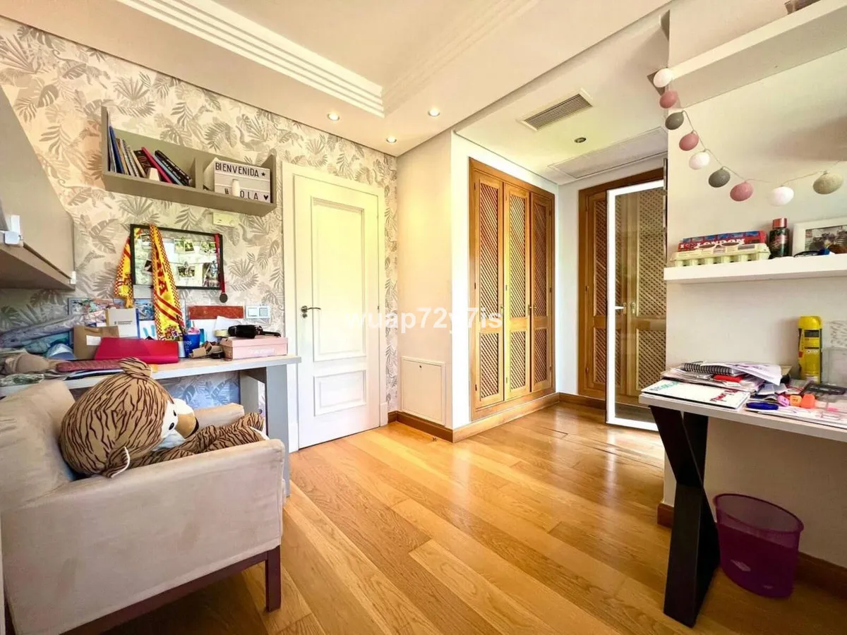 a85a6511-f6a4-4828-a0f7-6bda4b254b3f