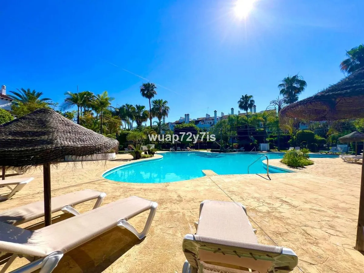 e1322359-e572-4d55-96b2-020c75769ea9