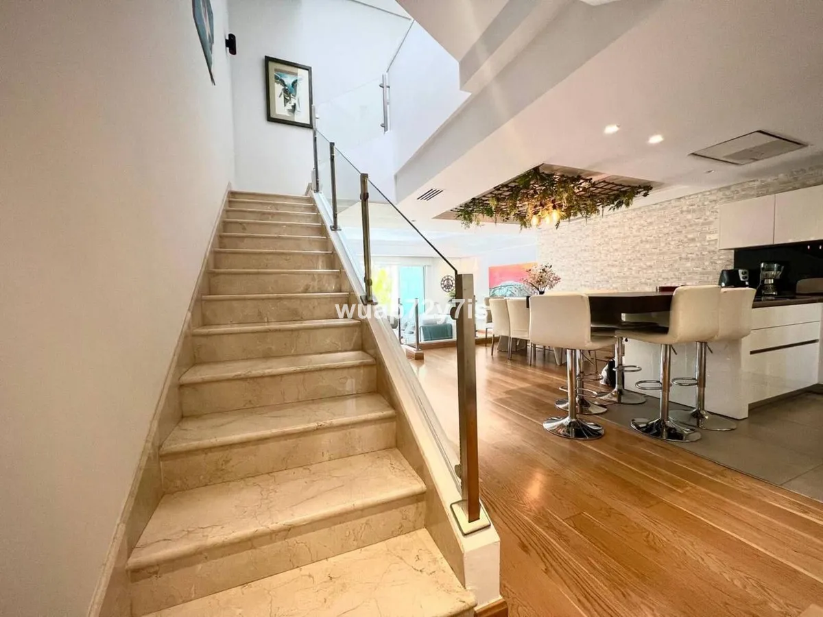 e72ed15c-7bc0-411d-929a-c8179dc1cdf0