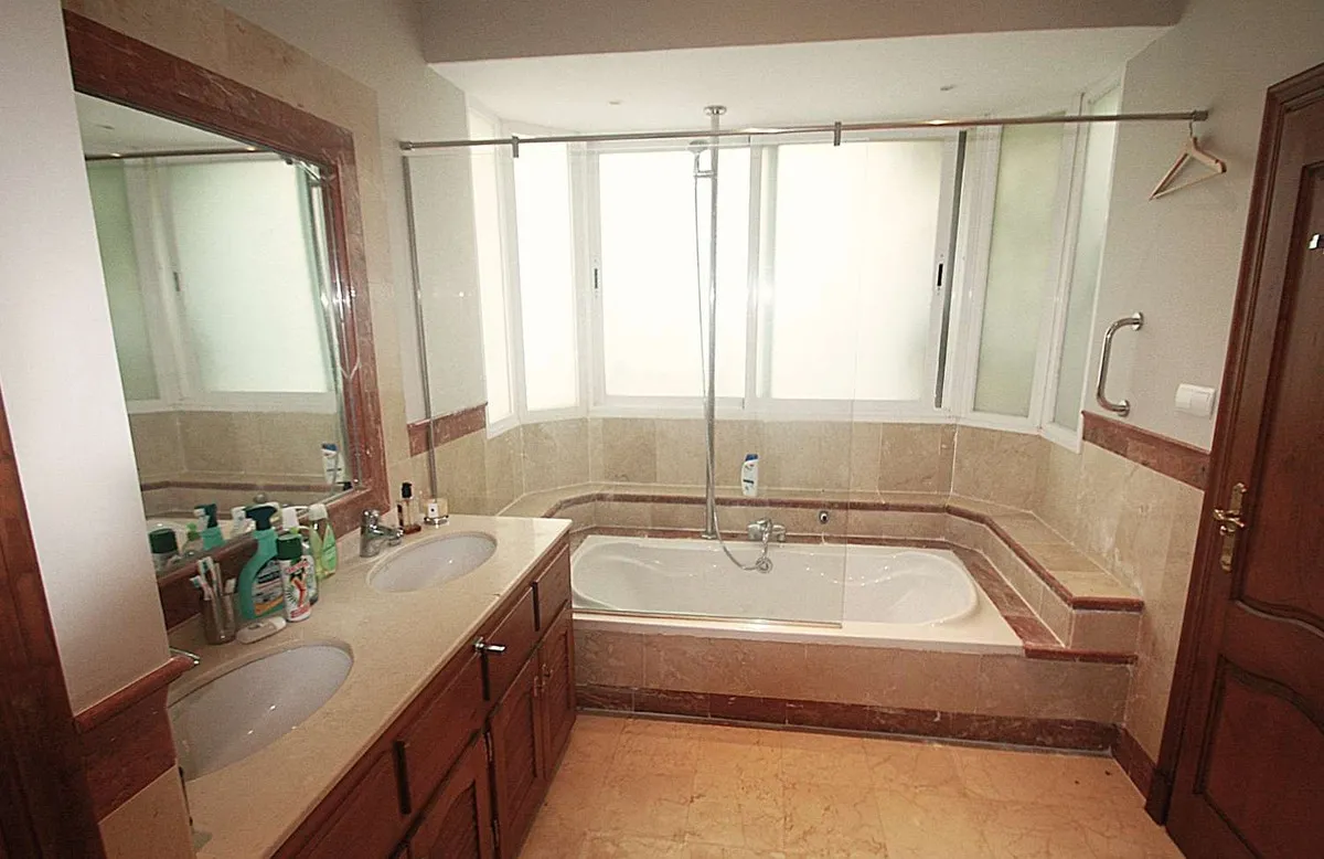 4086ad33-916f-478f-a20b-c7cd9bc417a6