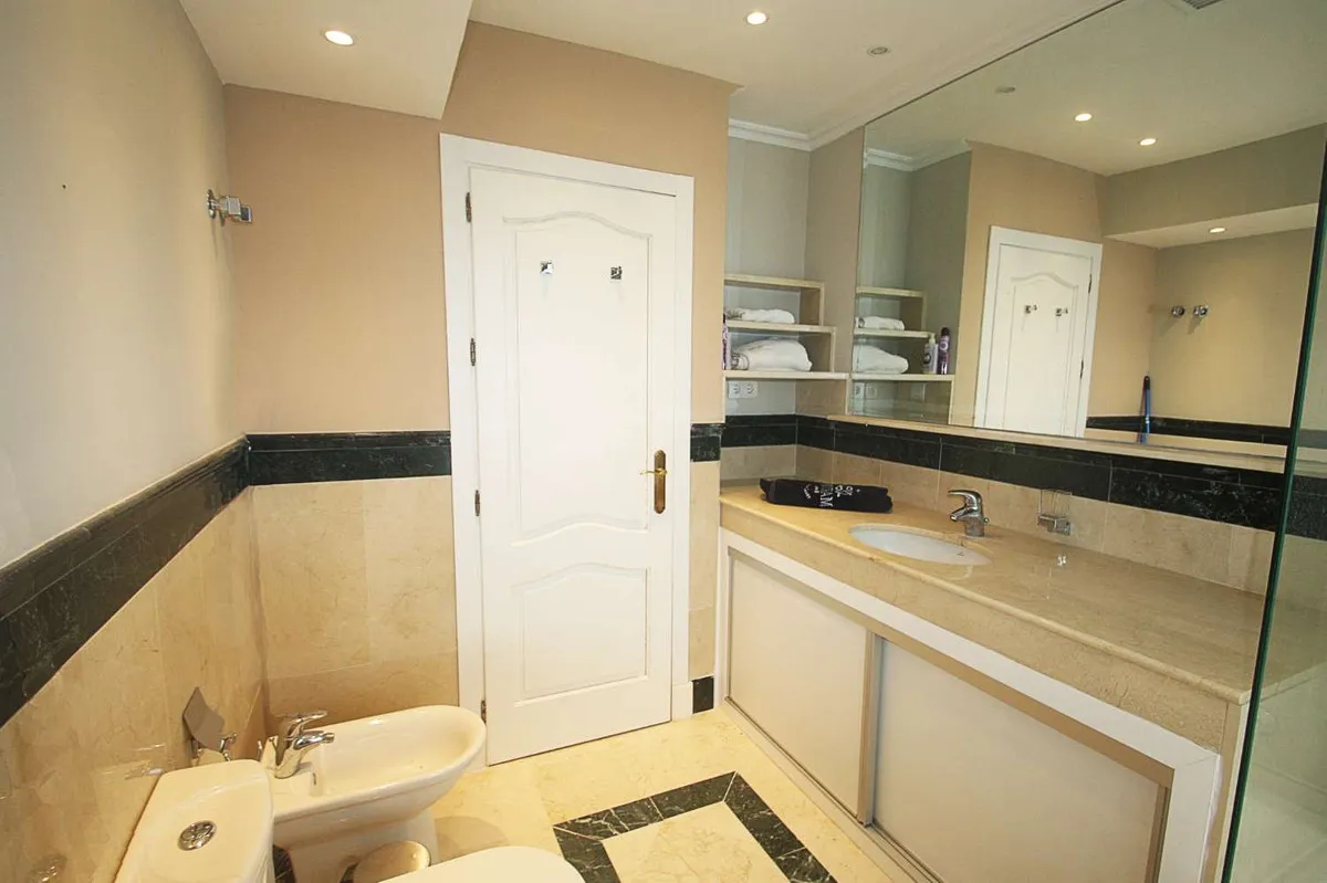 afa4b9fa-726a-444e-8cc6-812b3411f97e