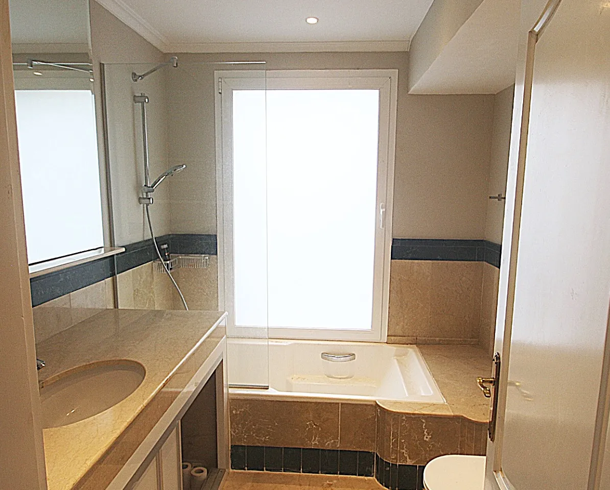 fe5ccb6d-0d69-4a34-8b5c-f0a4c7729ef4