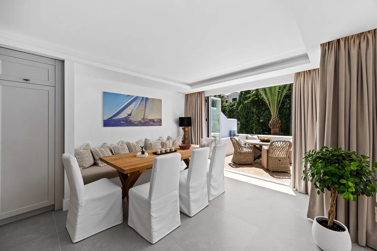 6c8d1385-4bbe-46d8-861b-02a07e622697