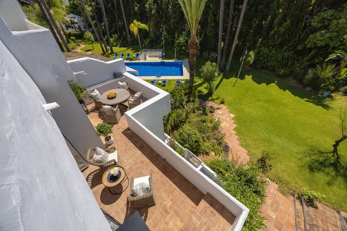 f27d8030-aba2-4341-bc42-cc93e0fca0e5