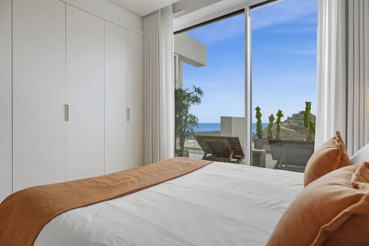 77cf8e87-bb74-4eaf-856c-9548f347f8a9