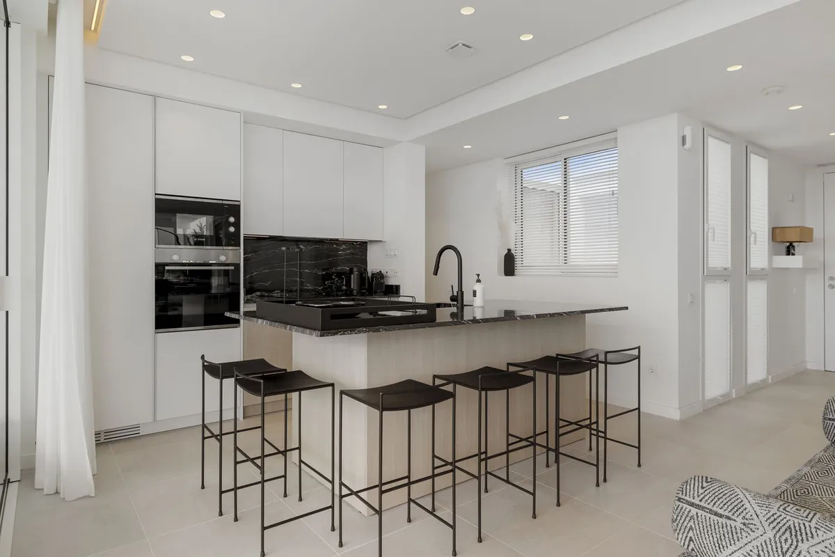 aa6d08bd-eaa8-4357-8742-85e5bd824abb