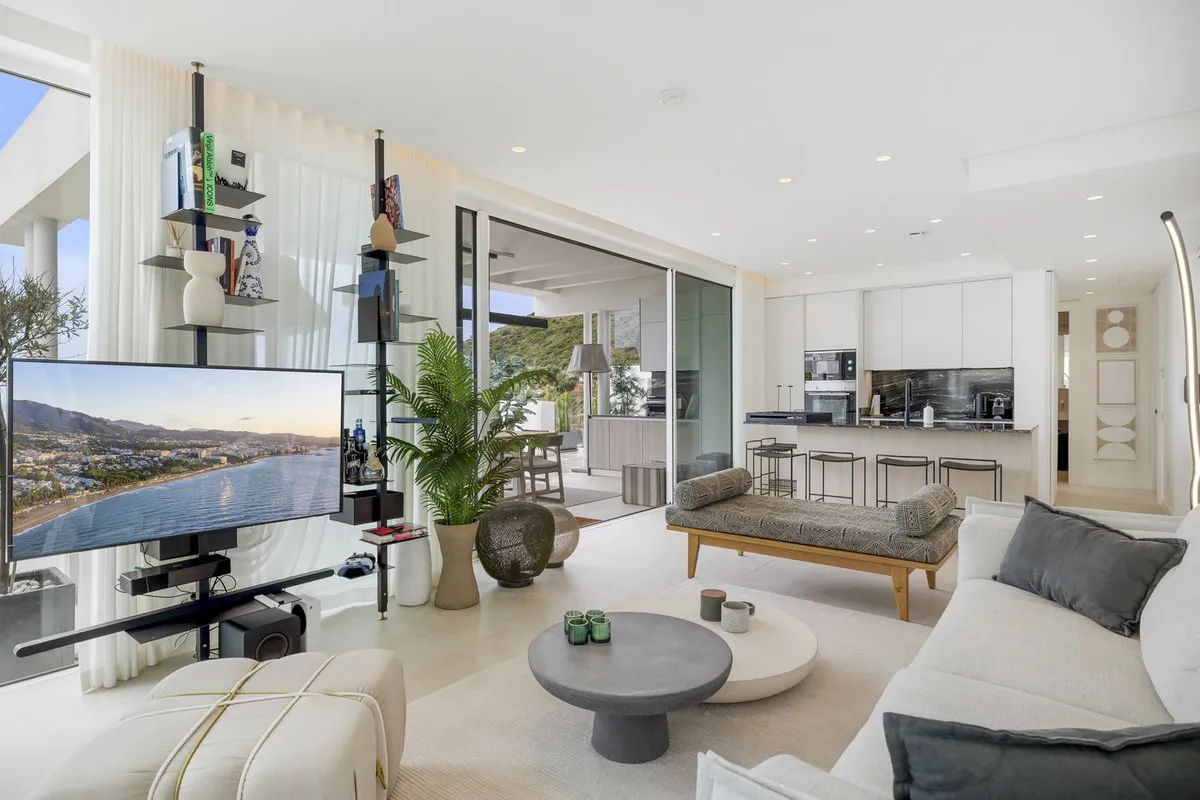 d92d9c68-dcbd-4bd3-a3f7-82b8f5ac1827