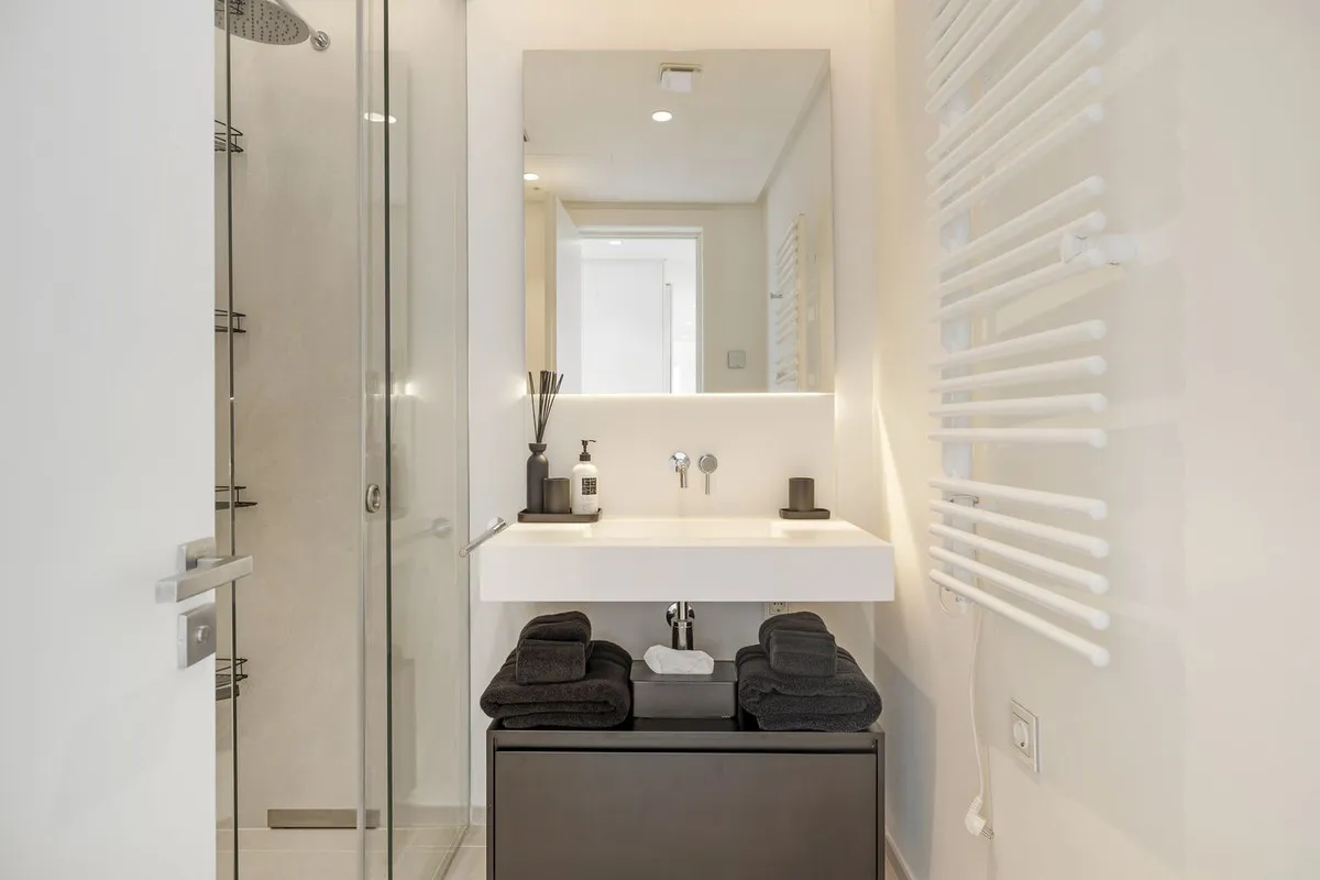 d9c8286a-c5b7-45c2-ba53-a5117bd4d6bf