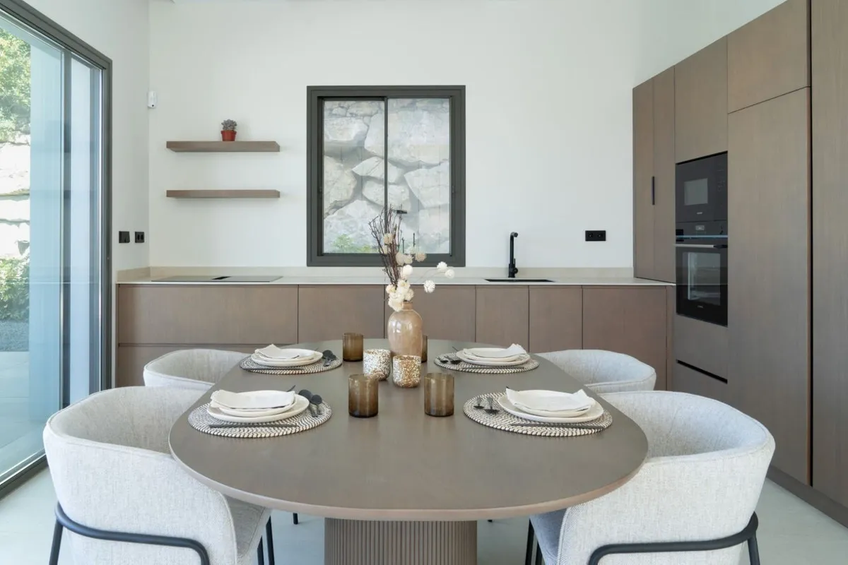 8b9e5389-dda1-4a5a-b0bb-b05f086d4e33