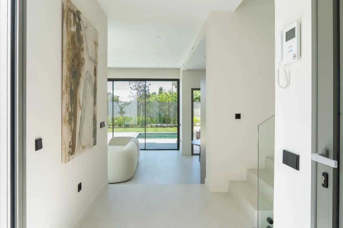 b1c747ac-04fe-4cde-8ac6-bcf2ce431004