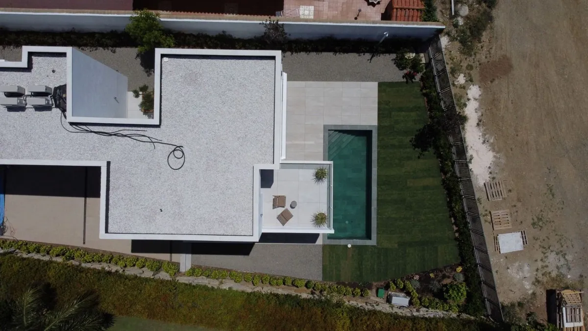 bf212f54-bdf6-4c56-aed7-7438df5f5709