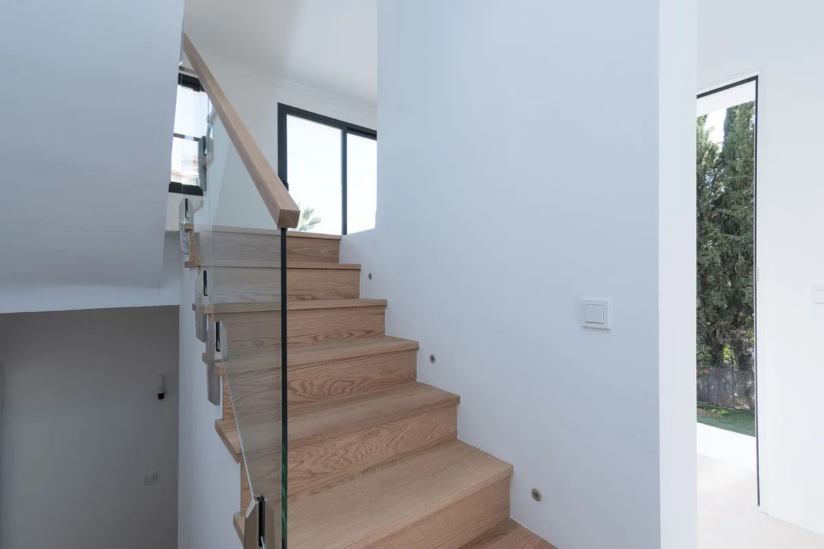 15889b60-60f4-4a3b-8ead-f6167e053c8f