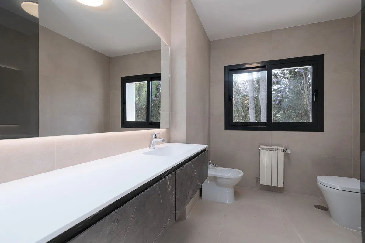 56a17026-2d1b-404c-a7f1-2d92e8ab5b90