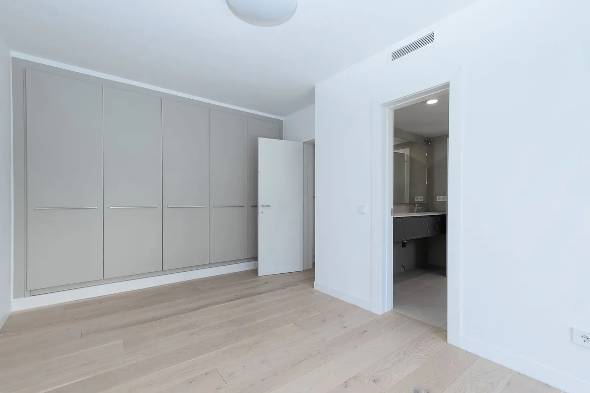 e28e11f3-513a-4e3e-b140-cdac0e727fdf