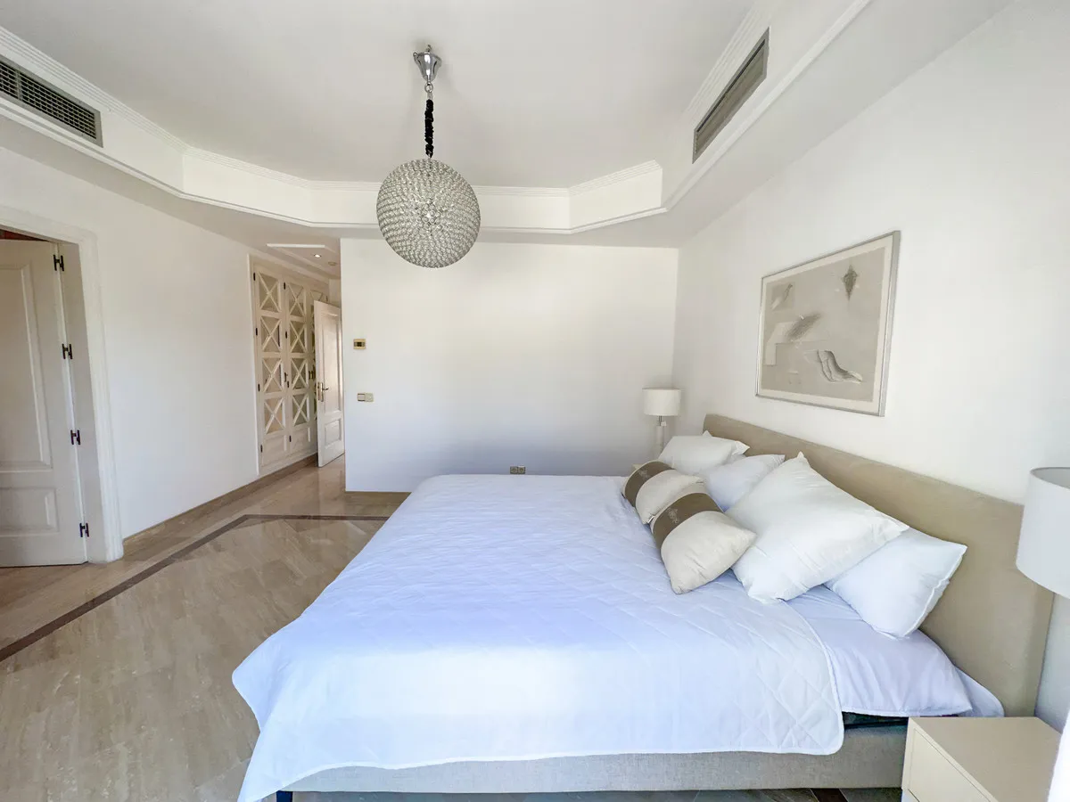 fa5a0f58-b9ef-476f-879f-ecd1ca52d3c5