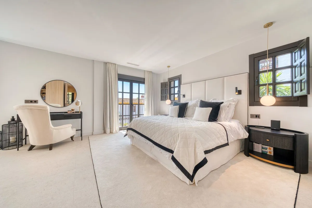 104f76a2-6249-4704-ba2a-1cc72c444899