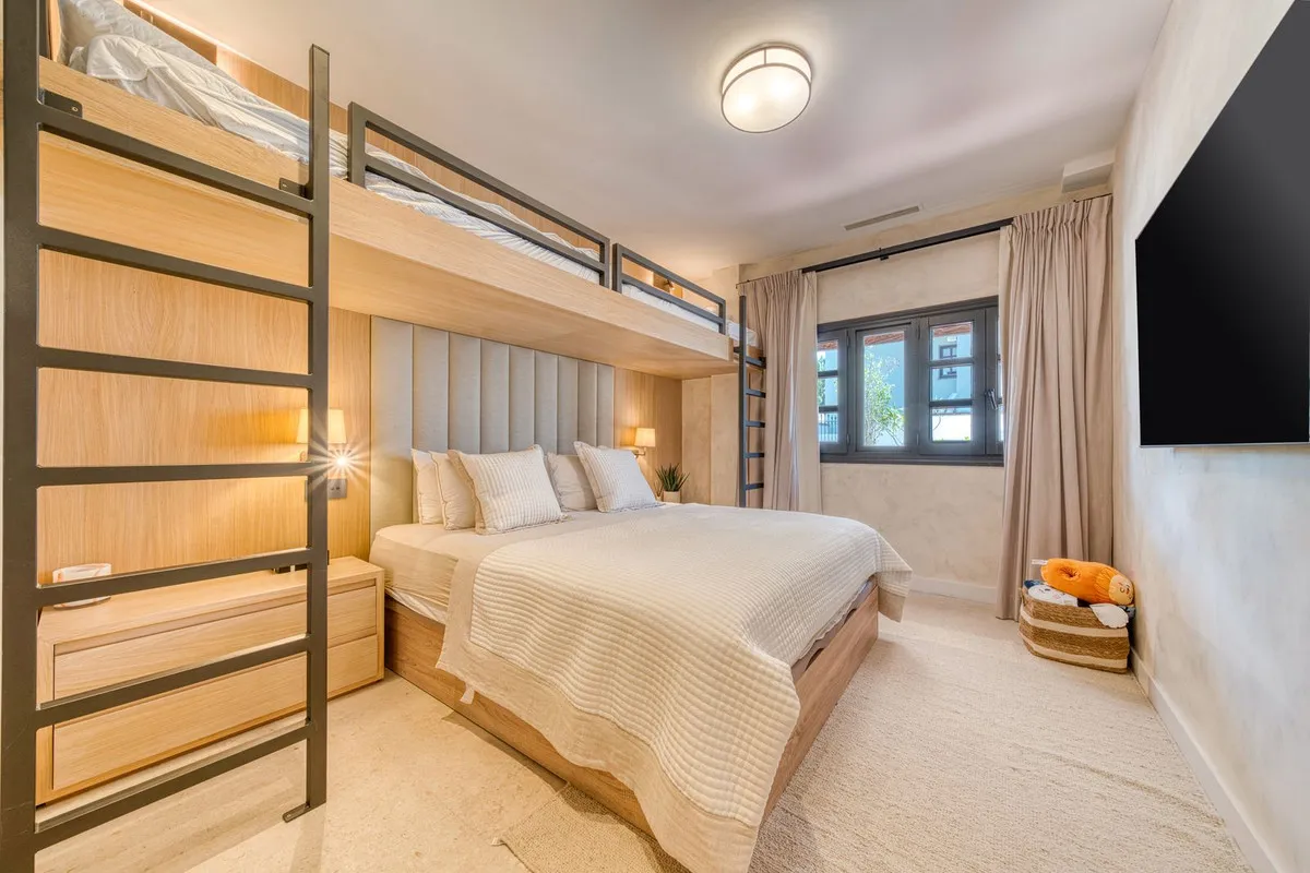 105f0d66-56cb-4d7b-a002-f0771185410c