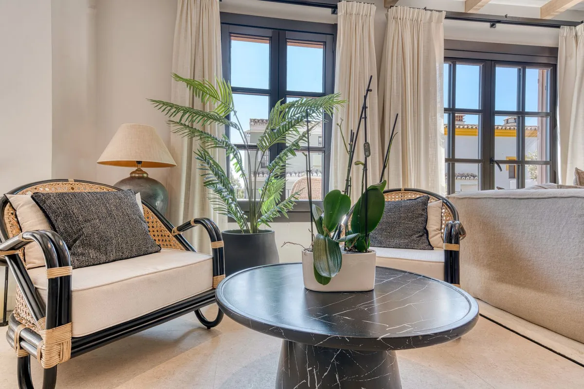 382230cf-98e0-4657-8952-f74724b9b881