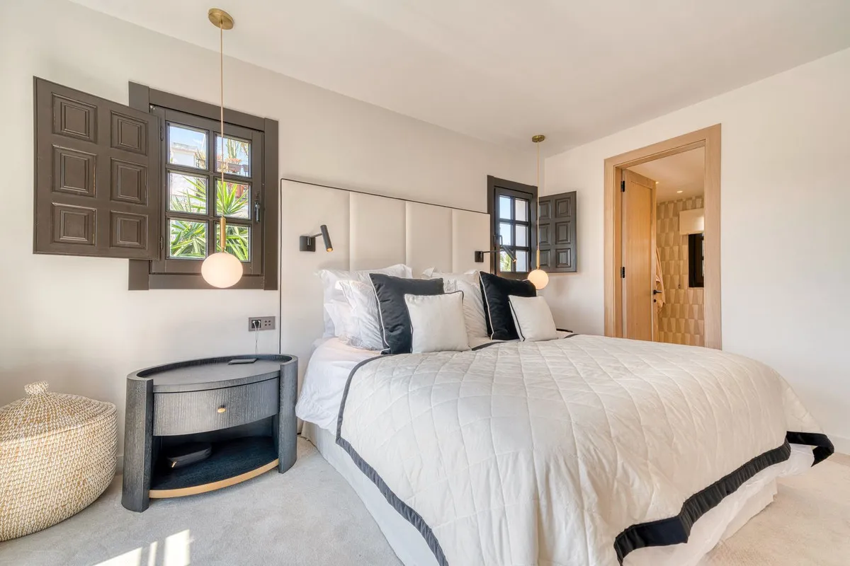 43583876-7b82-42eb-835f-6d23993d6f15