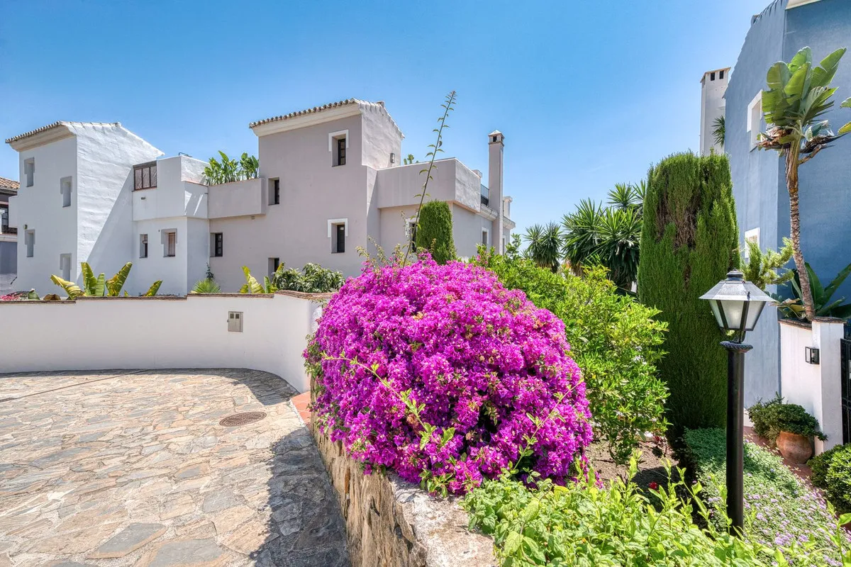 88501fcc-b237-40bf-9655-5a69693c1d88