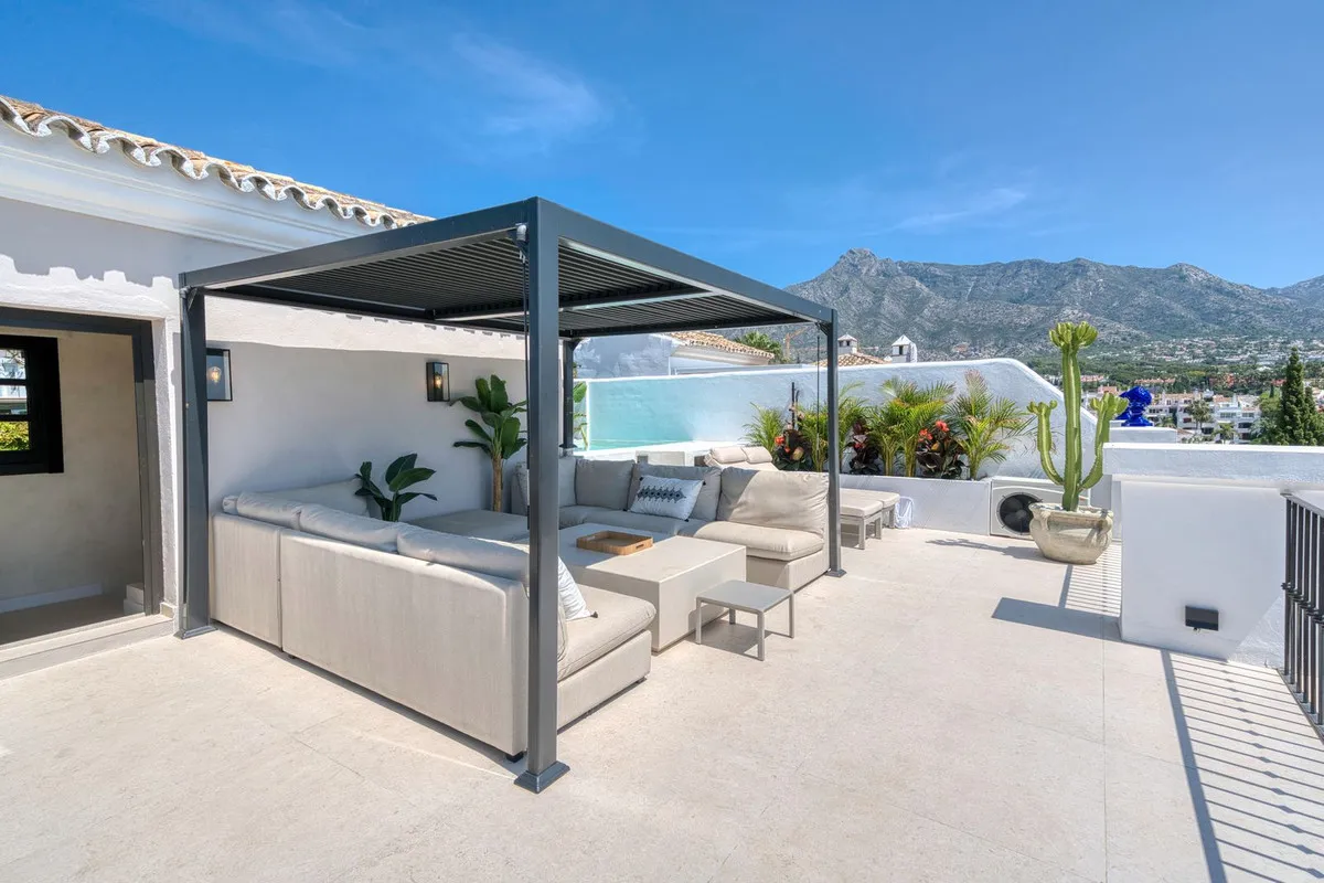 f404e04d-a197-4b4a-a006-f4f005af0681