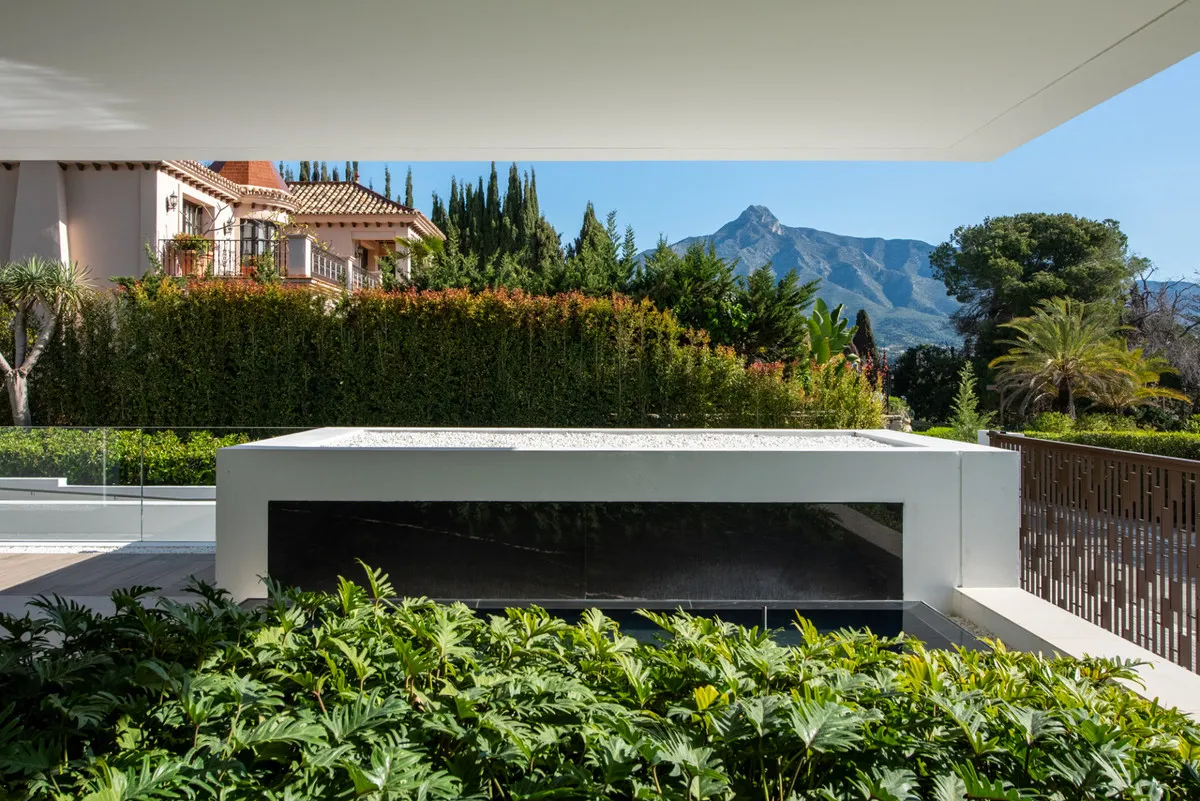 21a21308-21c2-4935-a5c5-ddaa2c21b2a1