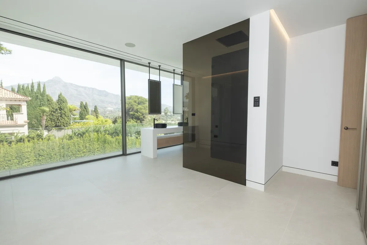 e9da6888-945d-4fdb-8d6d-2508c838203d