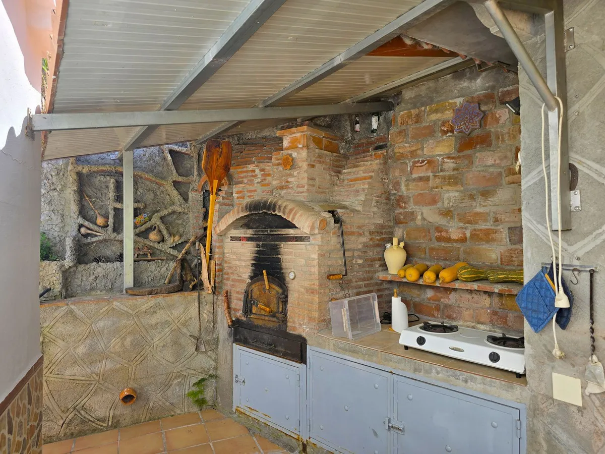 372e26ff-f308-4921-a5f7-da504706da6c