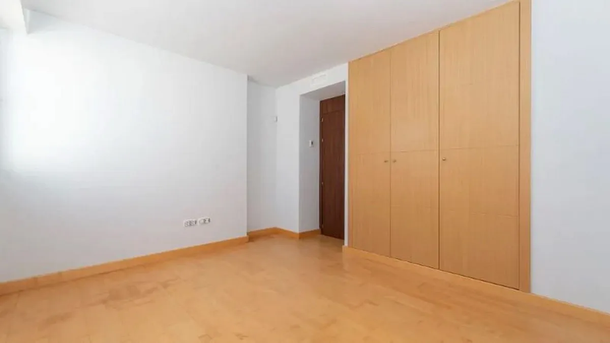 dd7bf50d-05b4-4de2-9d5c-944370fc5d9d