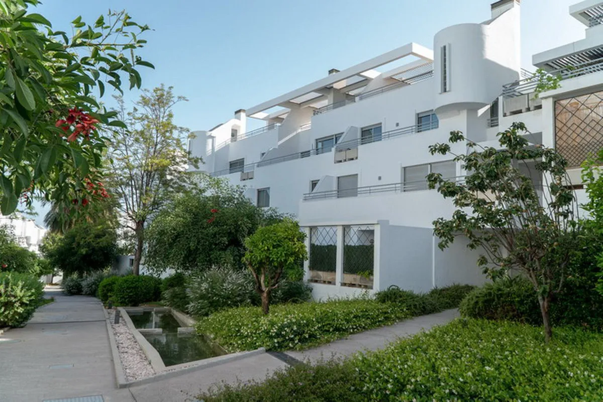 2edf4bb3-9f8d-42ea-900c-e33c40e78e9c