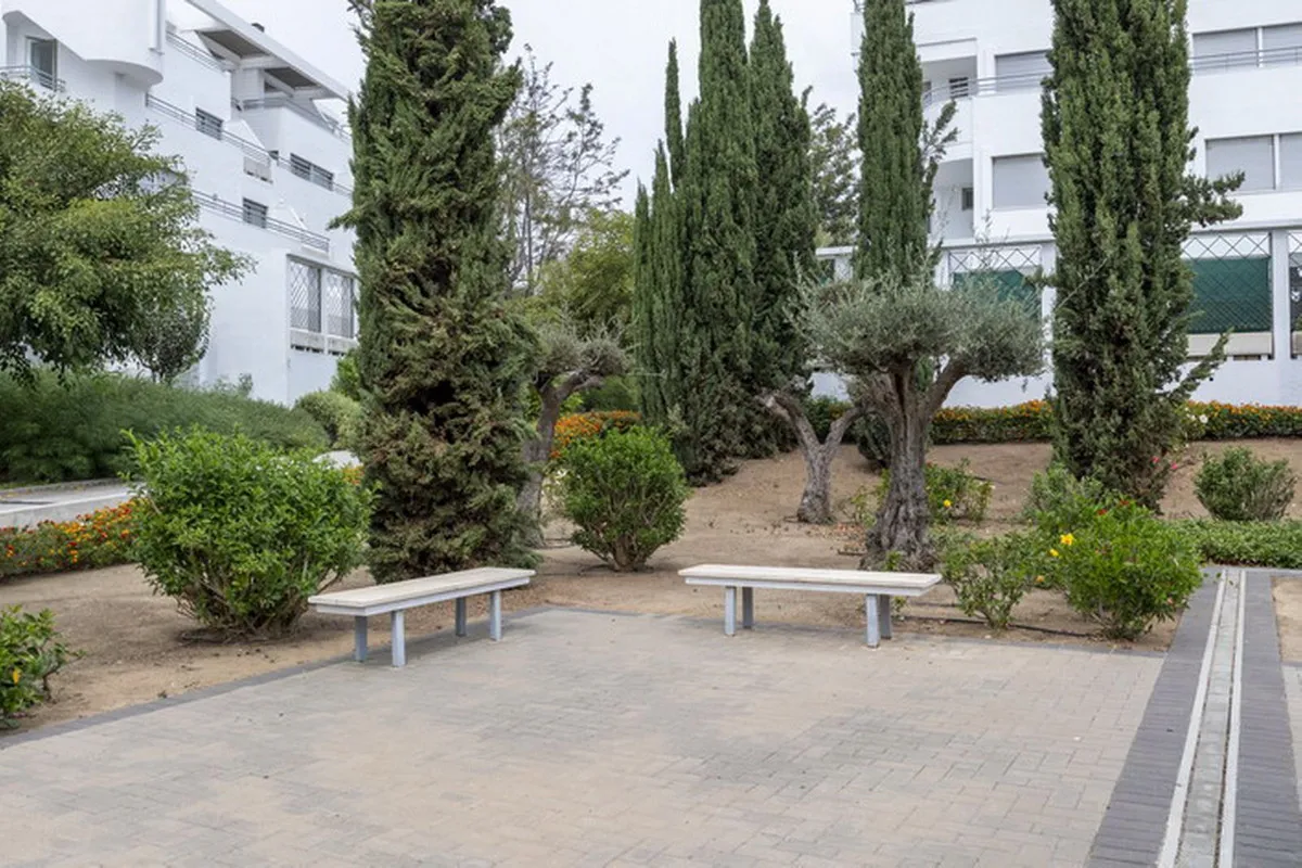 b6955cbc-a998-4758-a984-549913c5f3dc