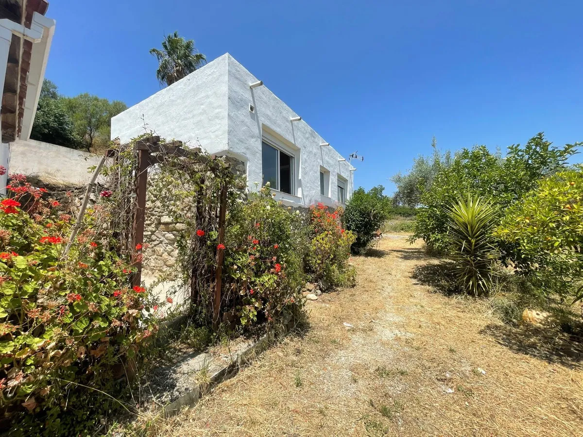 ebd60f66-c740-482f-bf4d-b8f55023b31f