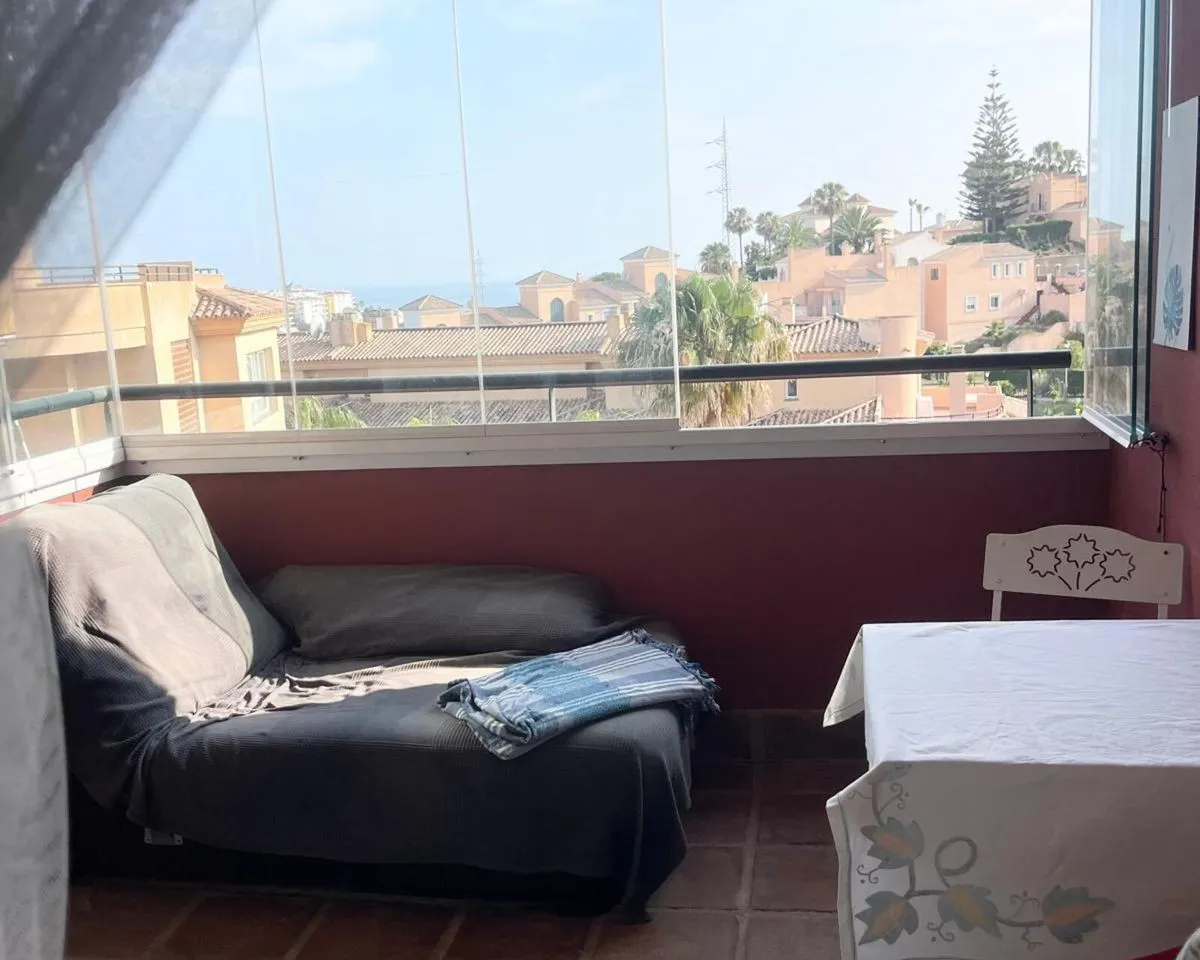 b4363bc4-8749-48d4-89c7-63ece87eb3ac