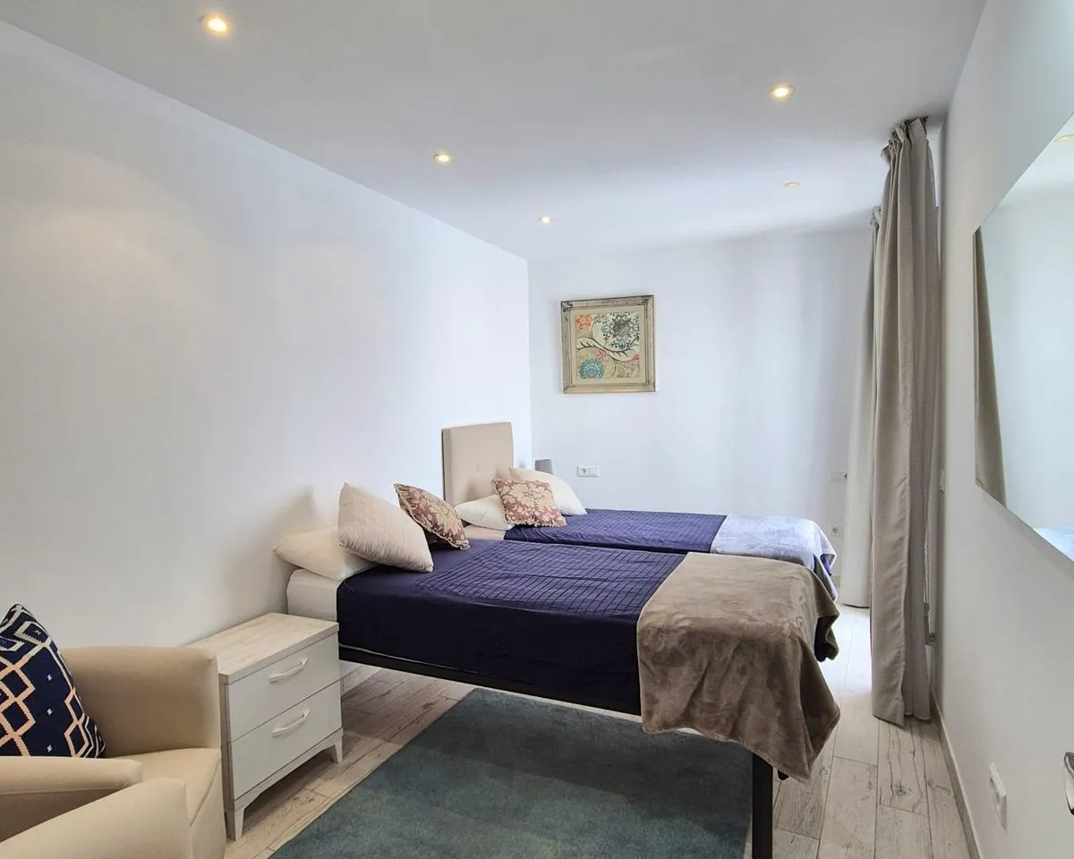 31c095df-c6b3-48f2-9098-67f549d62563