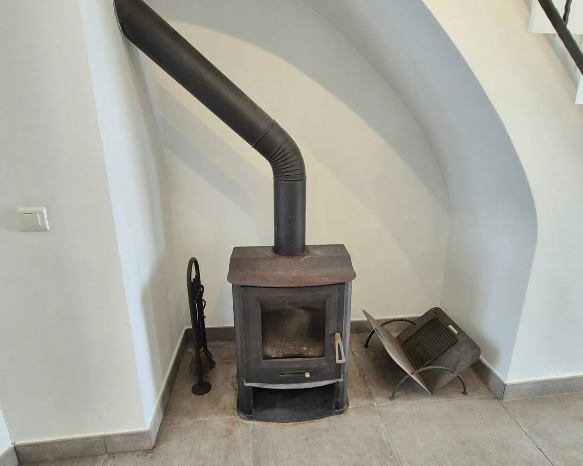 eefe1070-84e3-40aa-8899-7f0cf7c44579