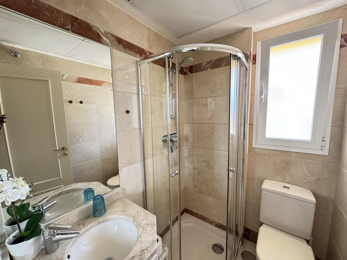 f6cde539-bbb5-4093-8882-c0cd31f9e846