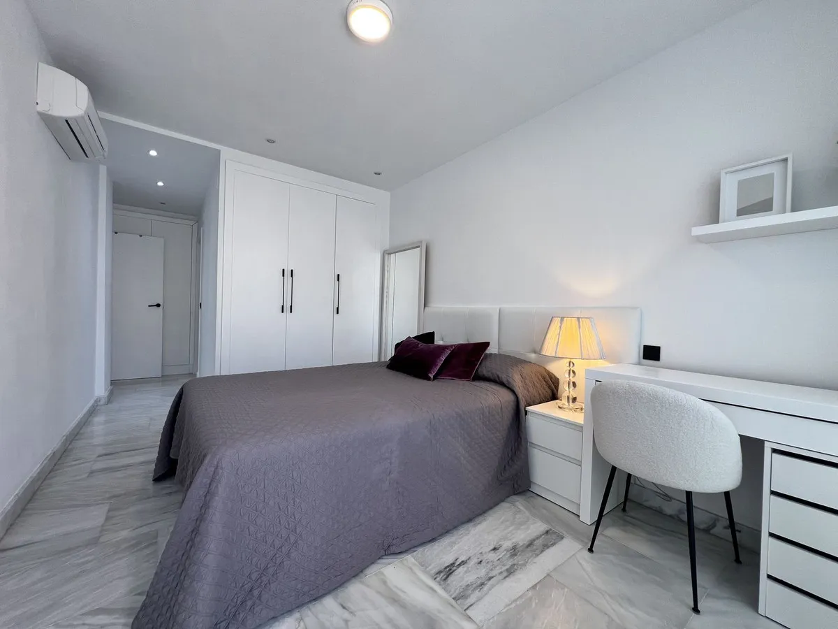 b878833d-48ef-4ee5-a2c3-24ce8532fdf3