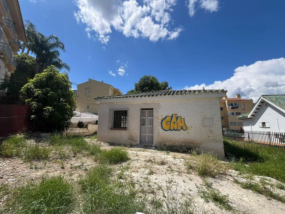 0c7d9b81-5cba-4454-8a2a-8d7dc43dcd3a