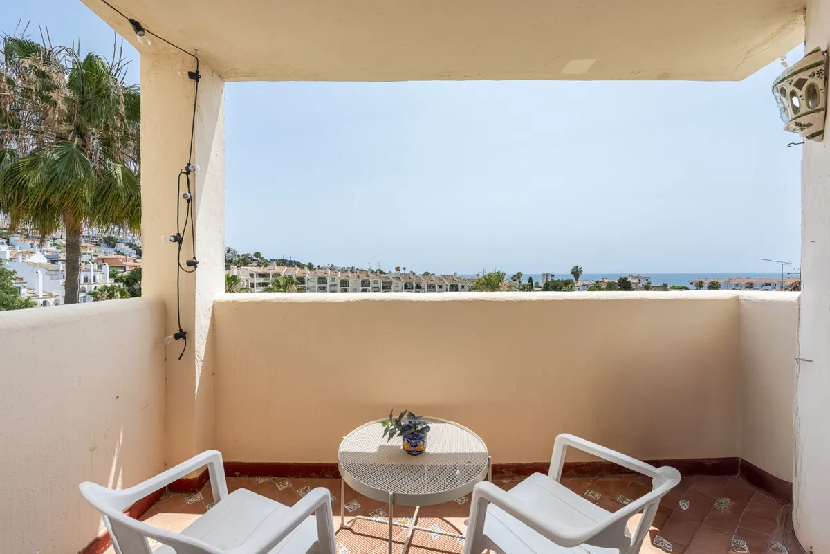 386c7300-d79d-4fcc-b30c-28e0b285180c