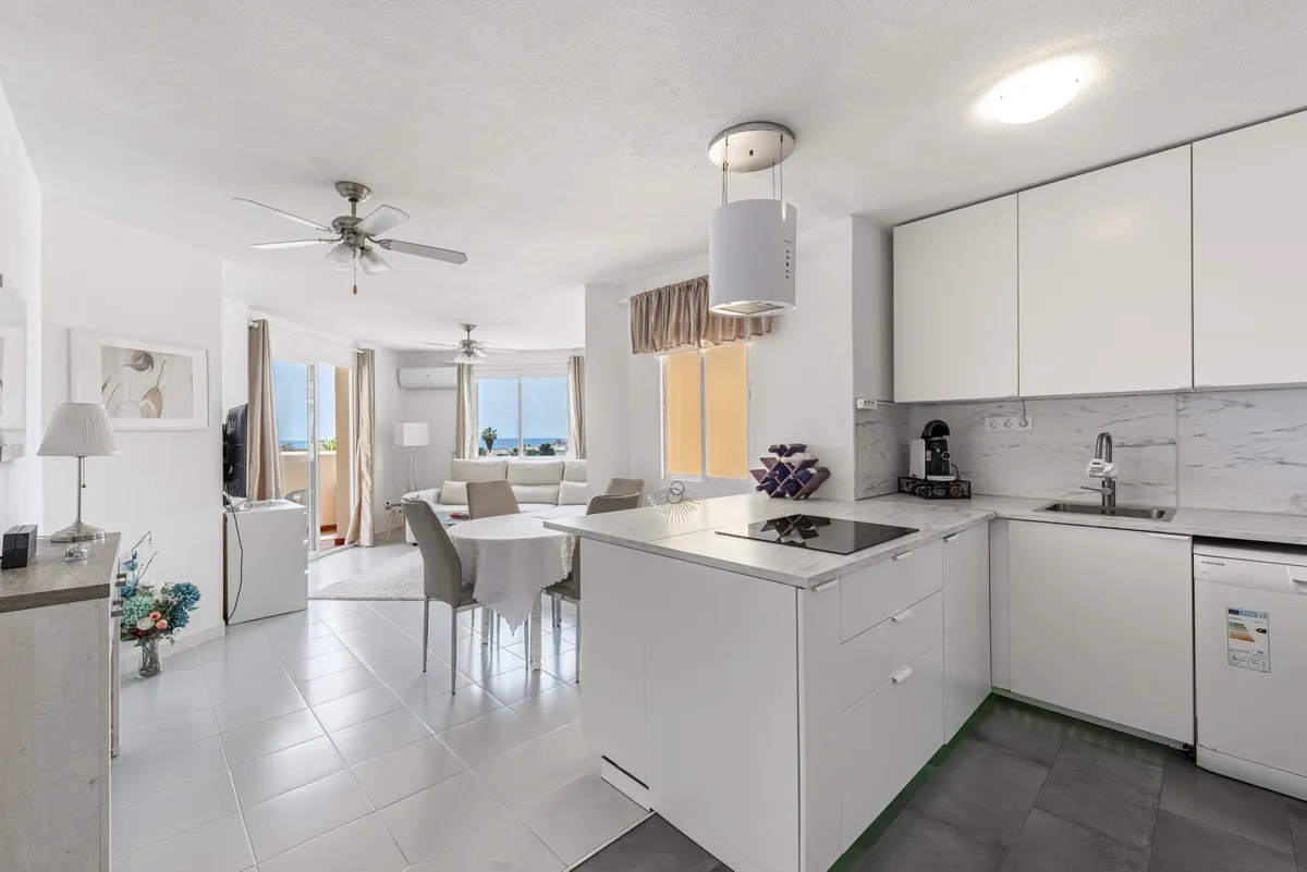 b0a4e988-b2a2-4353-a0b9-5a93745f306f