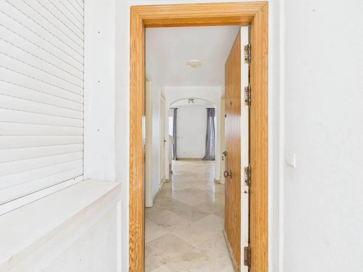 10024d42-180b-44f8-b361-516318b4e566