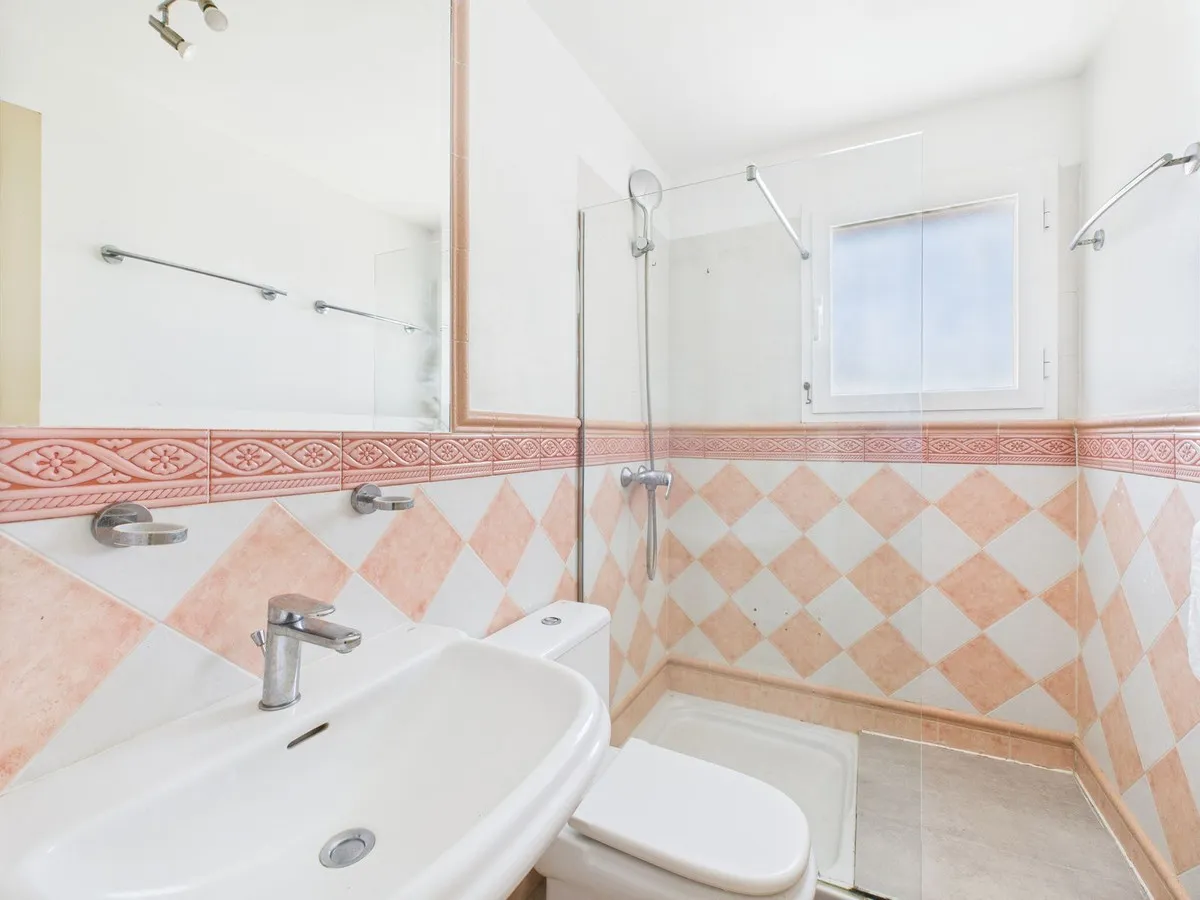 6f09fa39-a9af-4470-8ae8-fa5c999604f2