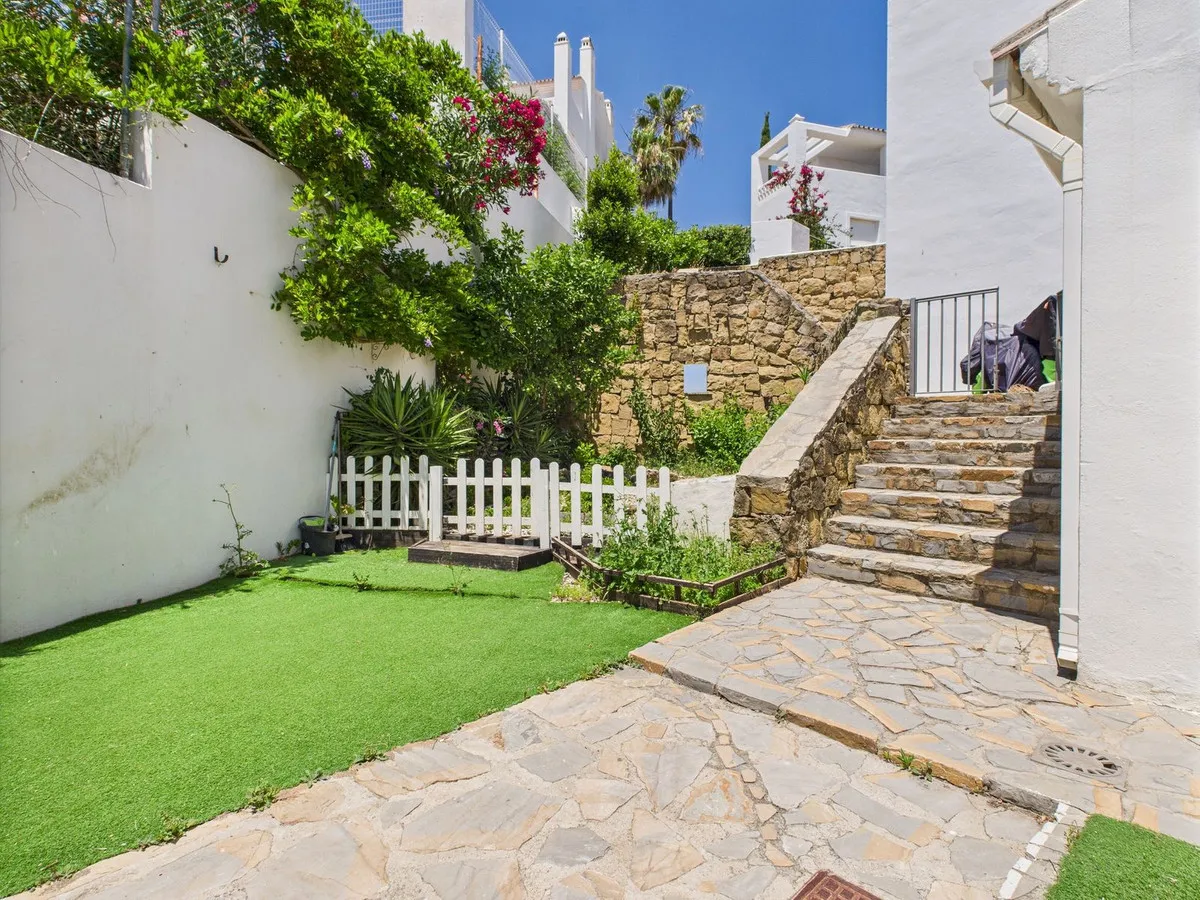 bd05052e-56e6-4b25-bb4a-d1ae65bdd933