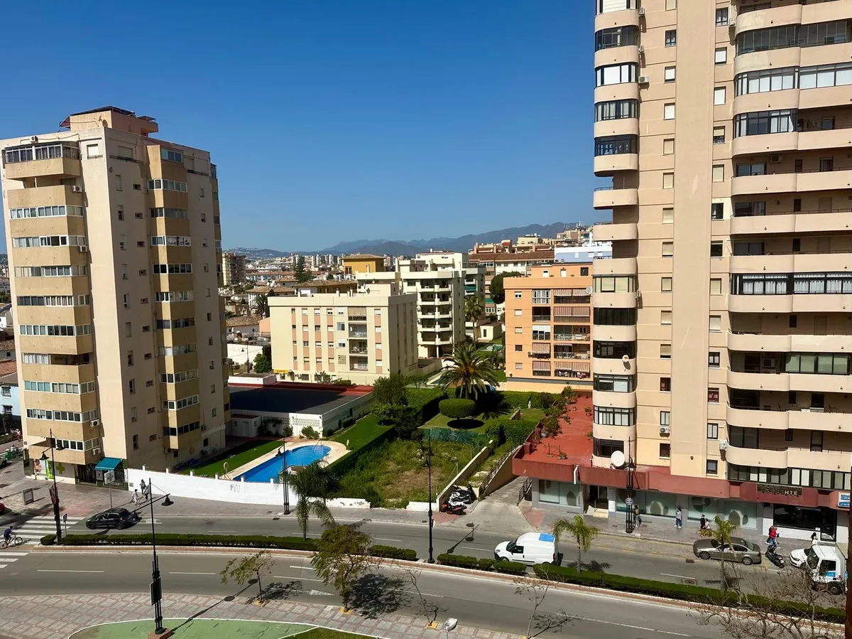 8b467971-7e62-45fe-a32e-1f41663239de