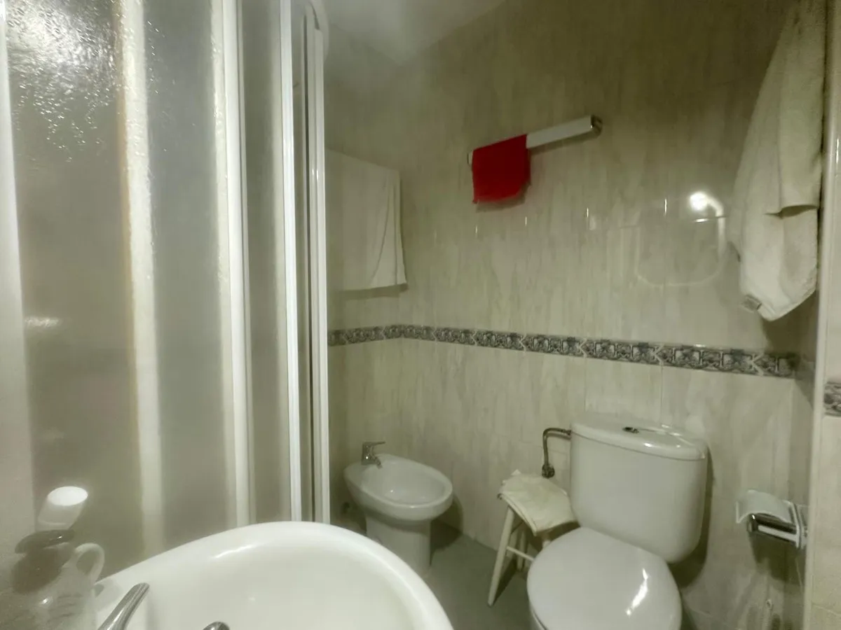 b4228daf-88e3-4dc2-9d43-a1a7a4047019