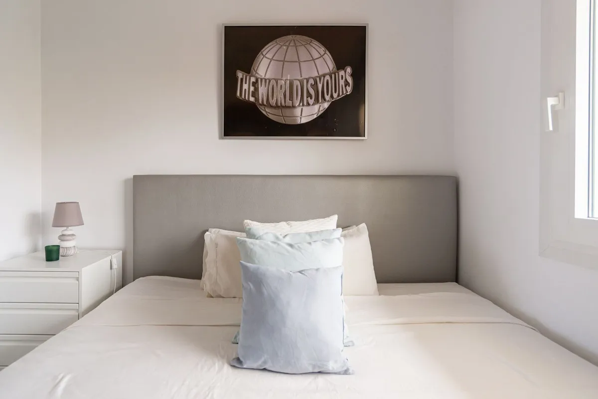 c76960f1-0c21-45cb-87f3-359bc15b5820