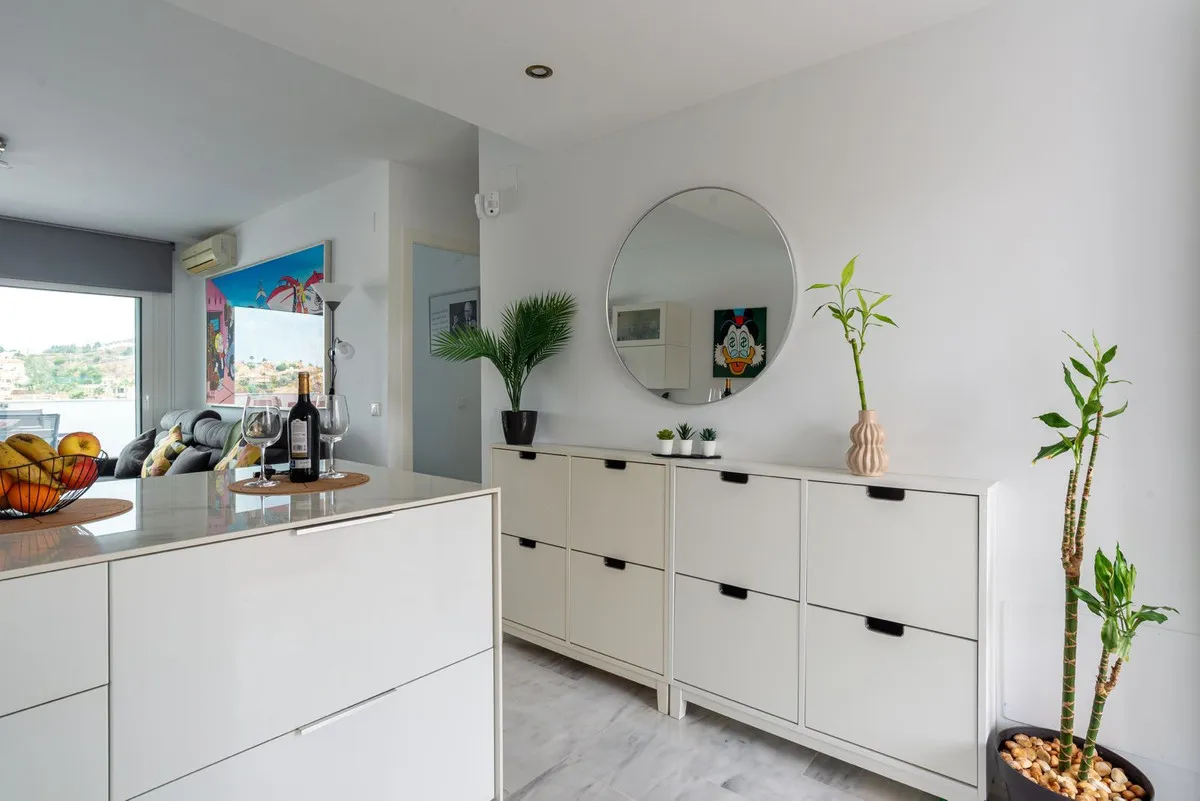 ffe9598c-3f7e-47ed-9f54-709ff3a8d6f6