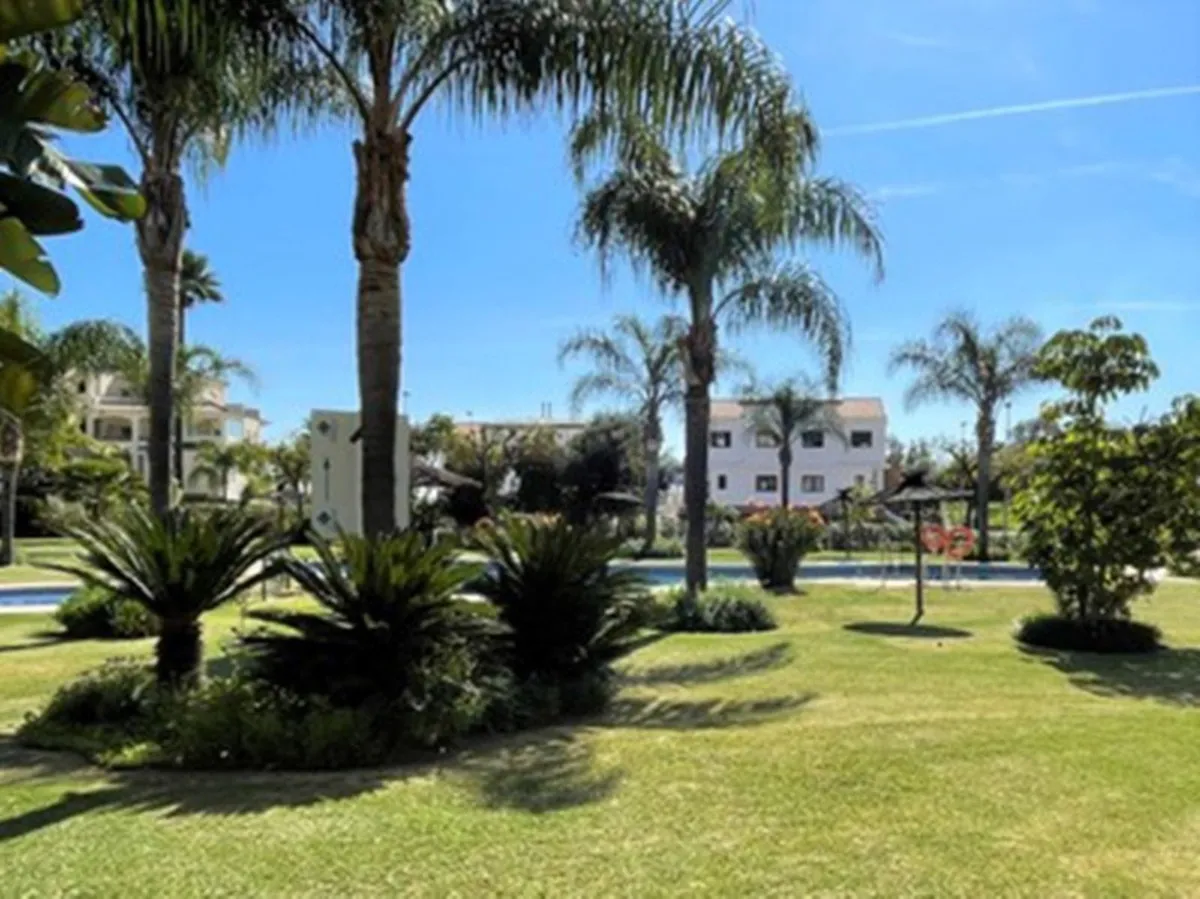 2defd1da-301a-4fdb-aaa3-d1bca58c268a