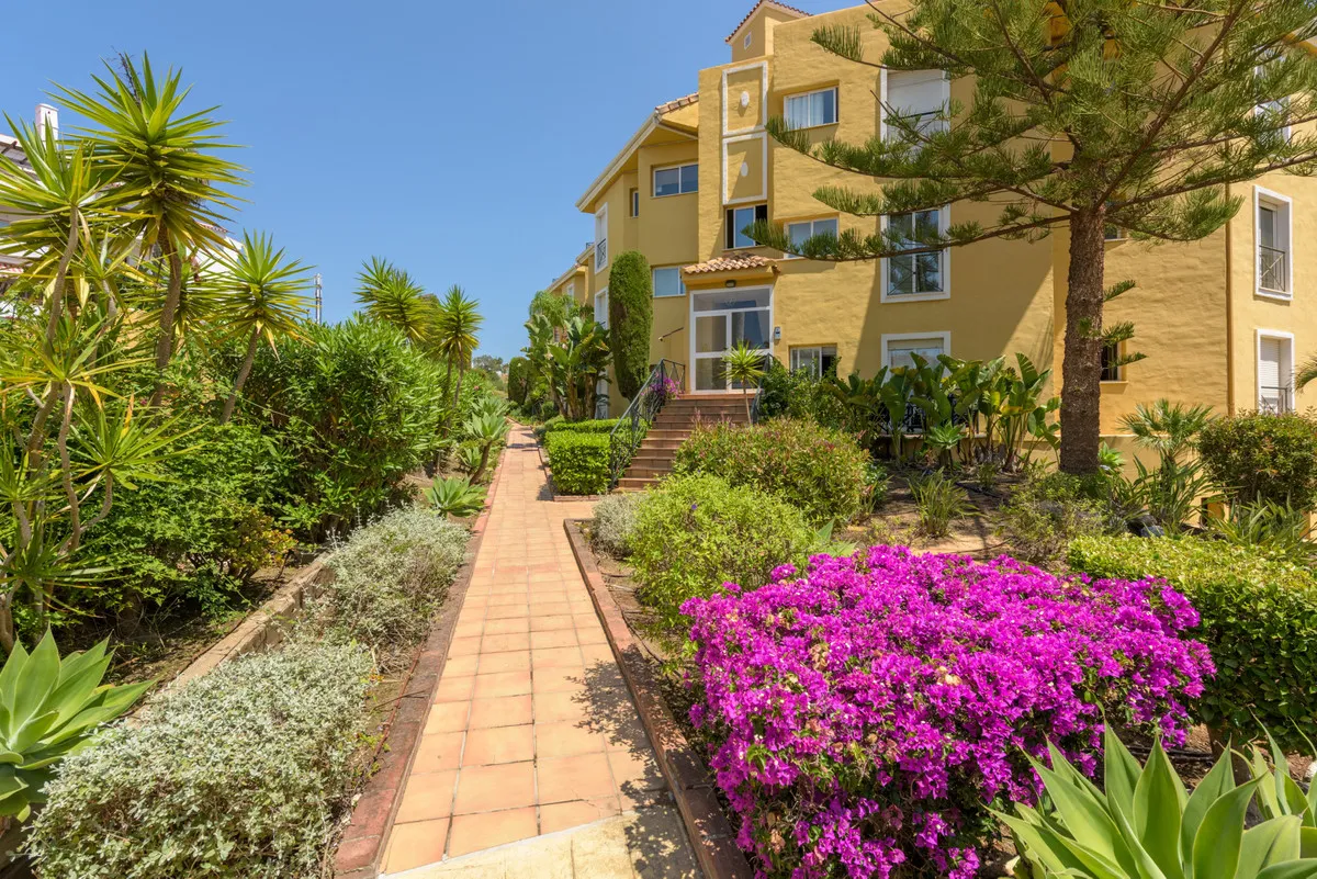 59056760-93e2-4e3f-9a74-5668ac94b45a